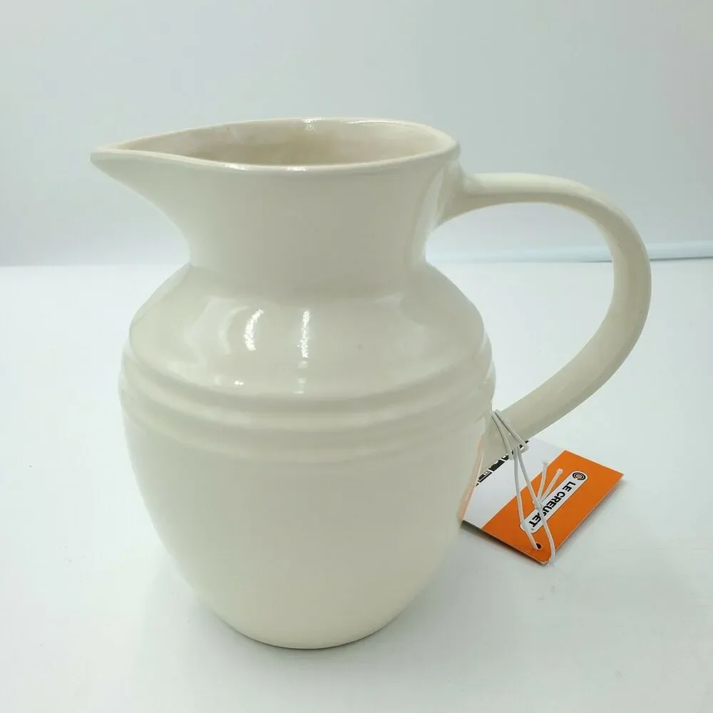 Le Creuset Graduated Off White Small Pitcher Stoneware Sauce Jar .6 L